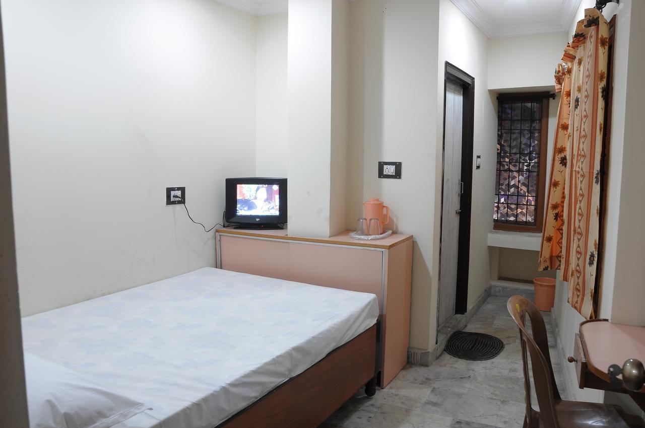 Vani Lodge Visakhapatnam Extérieur photo