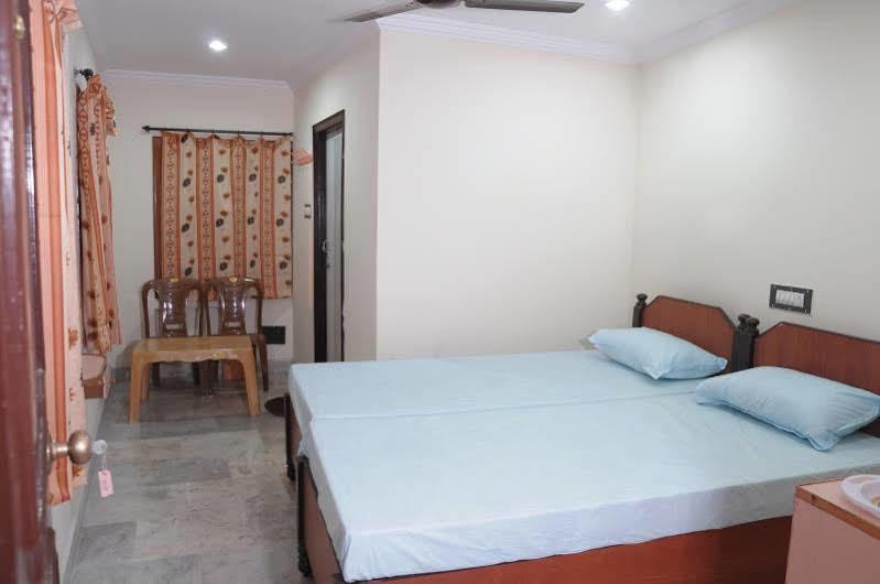 Vani Lodge Visakhapatnam Extérieur photo