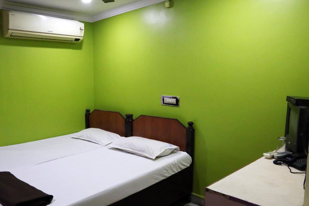Vani Lodge Visakhapatnam Extérieur photo